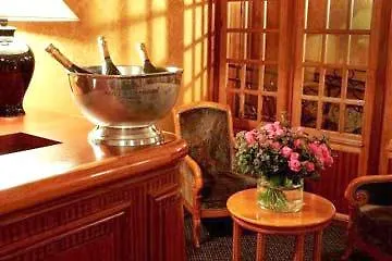 Отель Metropolitan Champs Elysees 3*